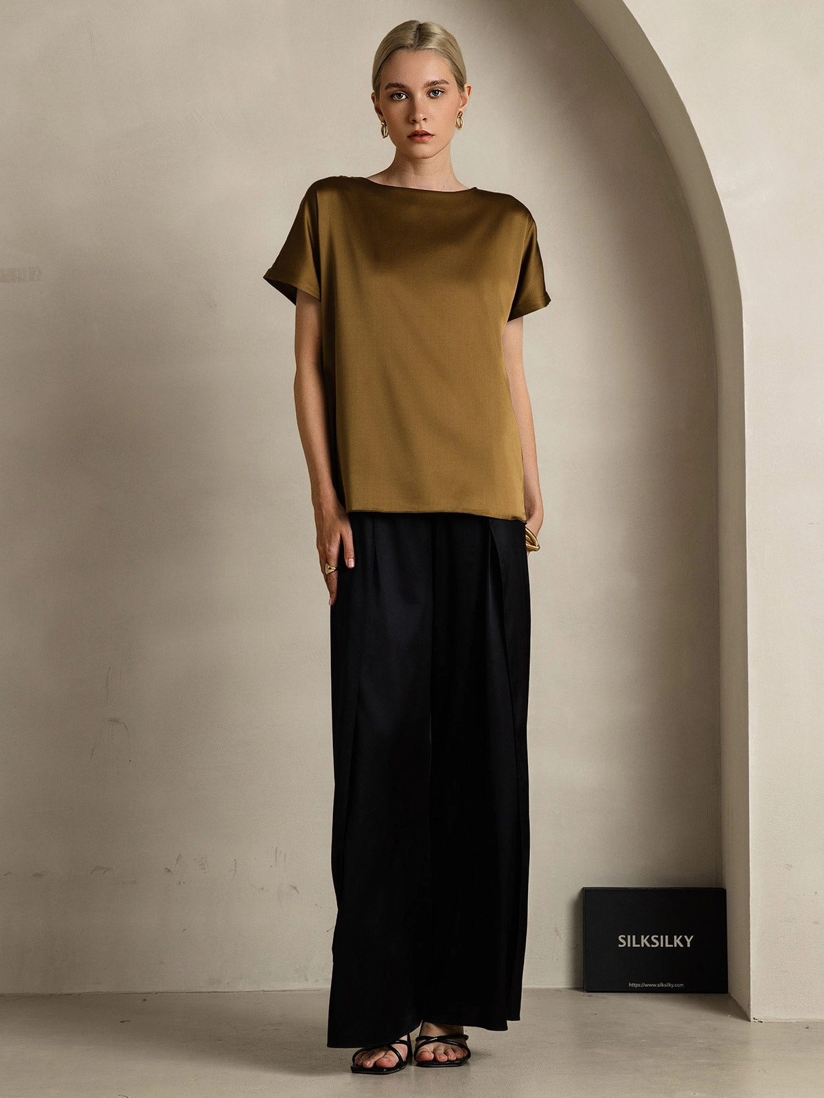 19Momme Silk Casual Short Sleeve T-Shirt