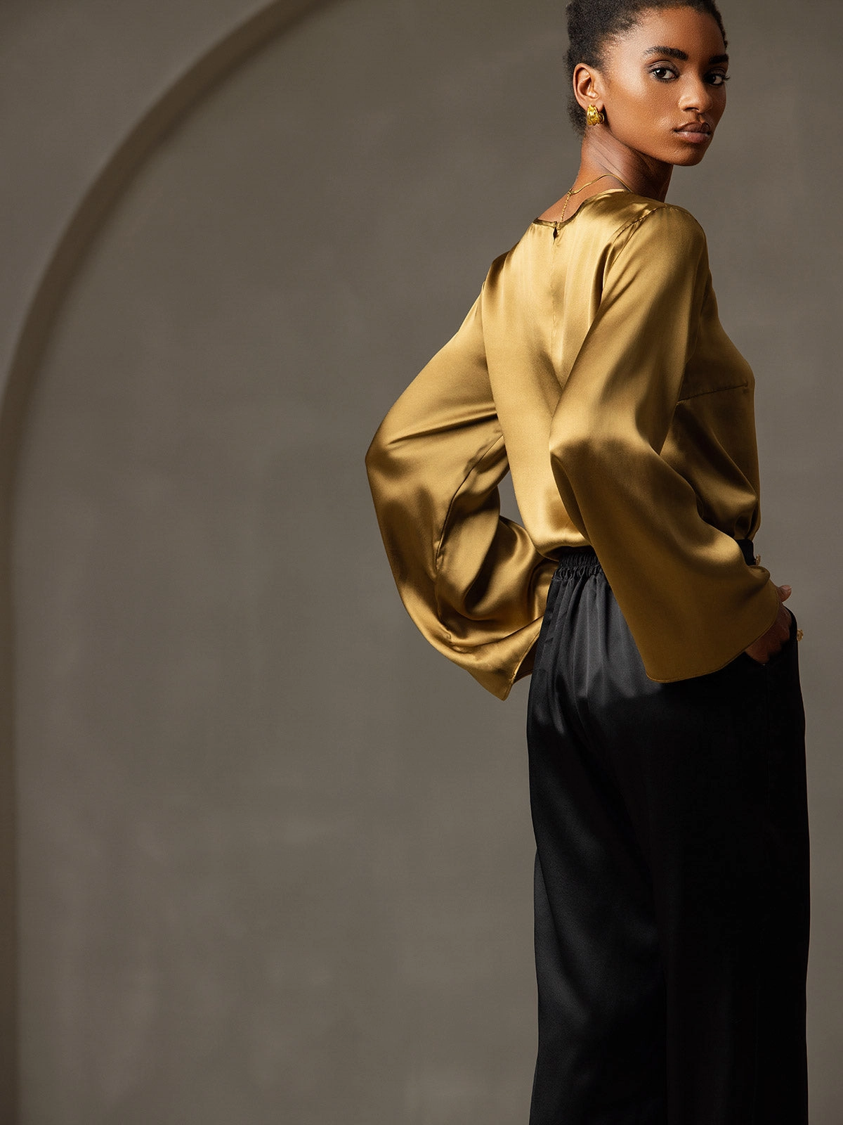 19Momme Silk Long-sleeved Blouse