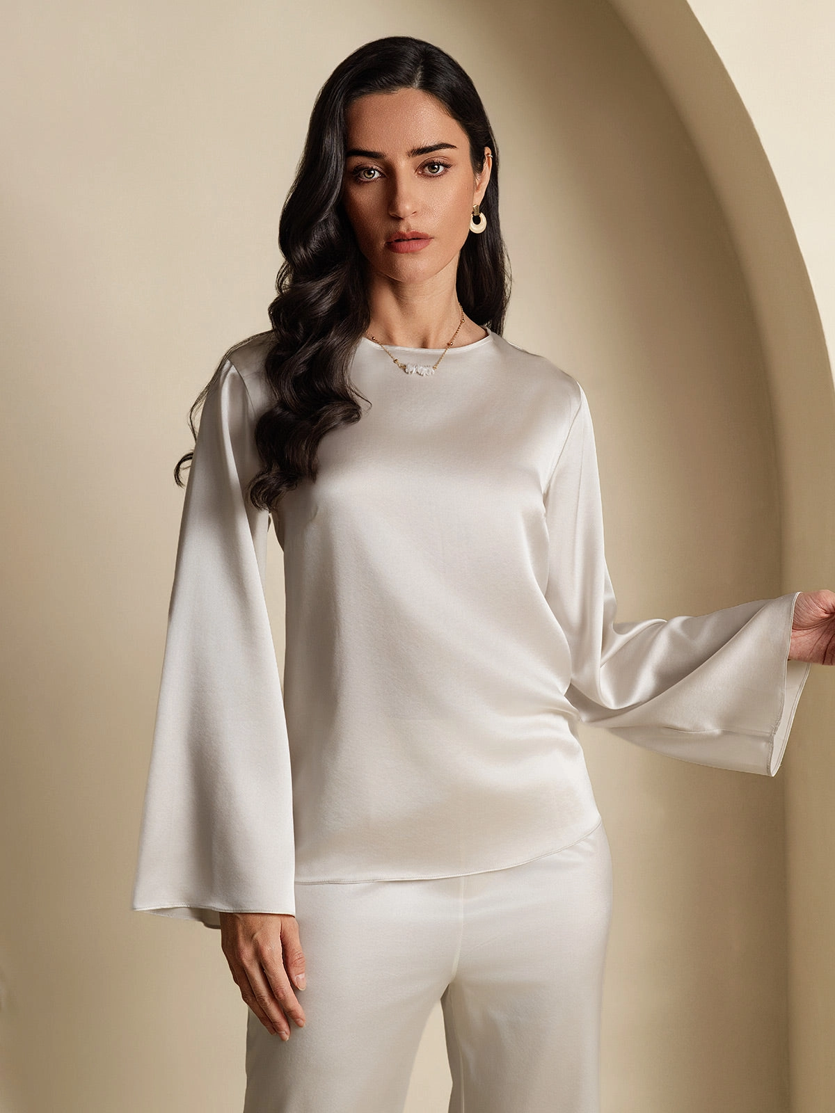 19Momme Silk Relaxed Long-sleeved Blouse