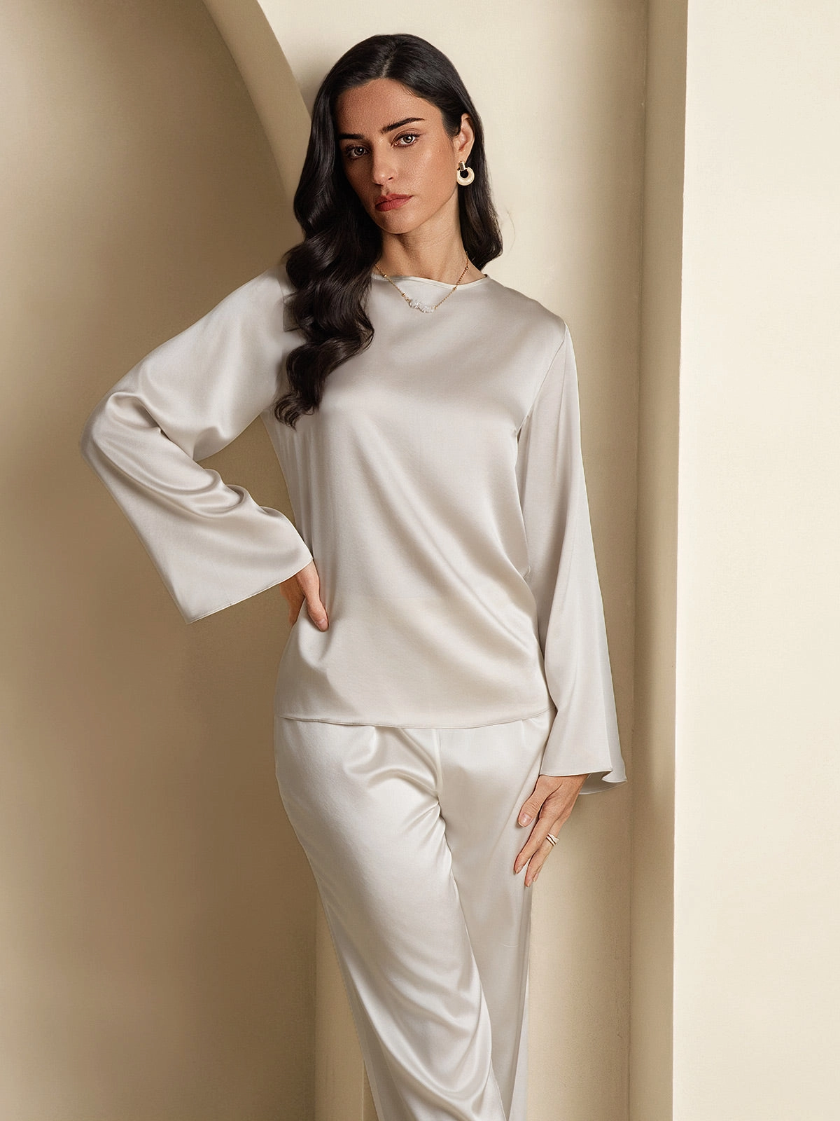 19Momme Silk Relaxed Long-sleeved Blouse