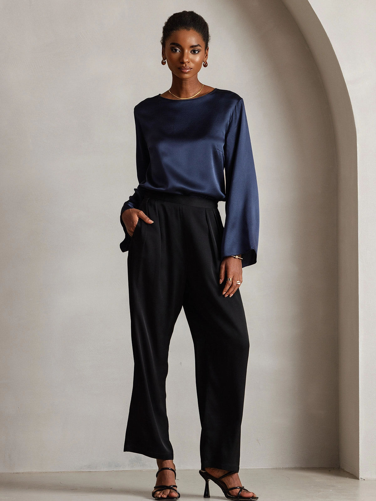 19Momme Silk Relaxed Long-sleeved Blouse