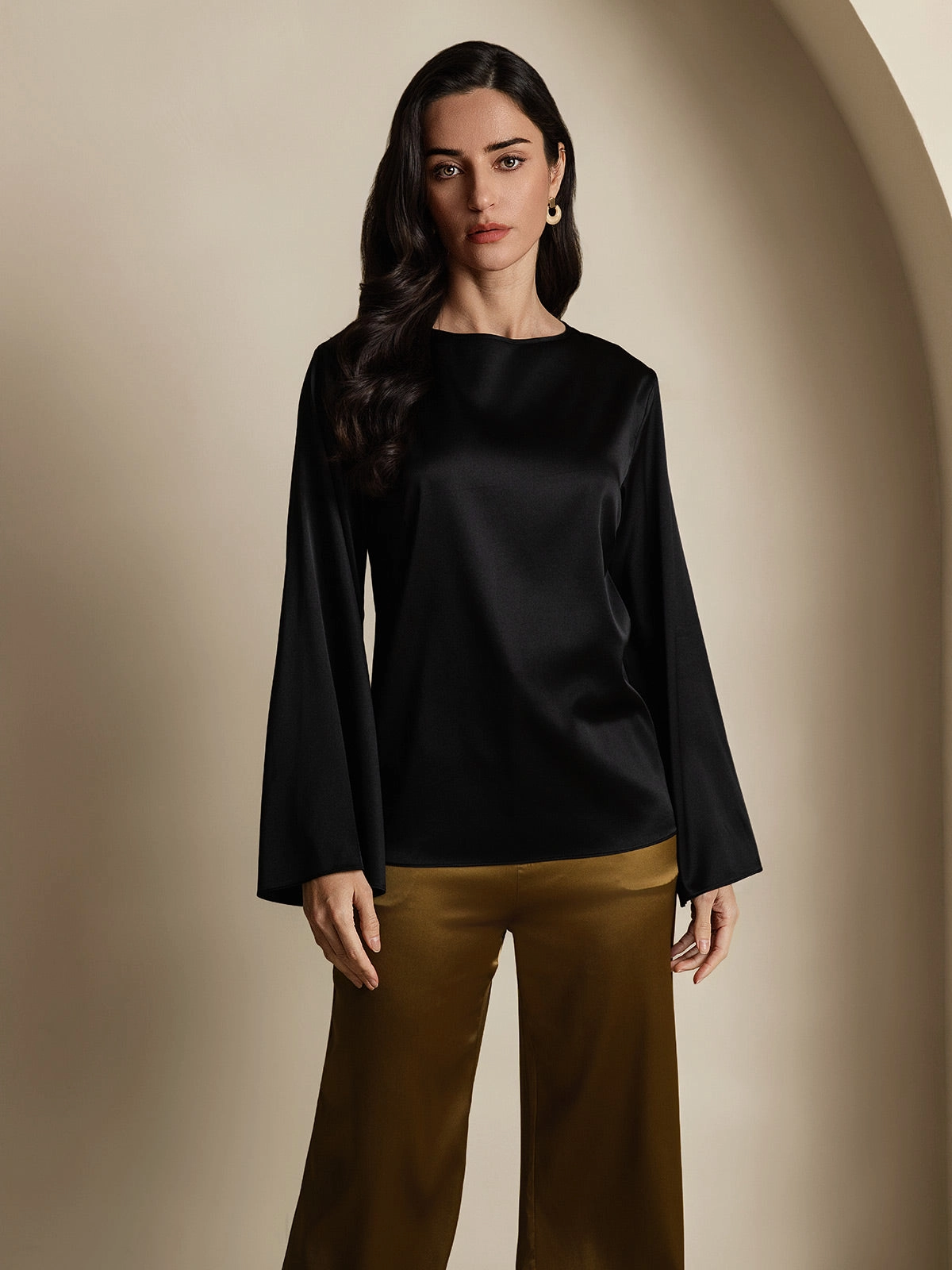 19Momme Silk Relaxed Long-sleeved Blouse