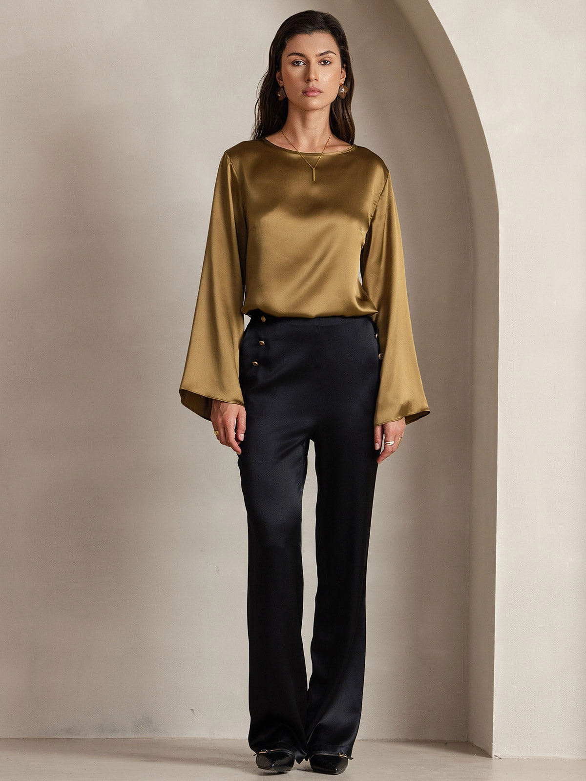 19Momme Silk Relaxed Long-sleeved Blouse