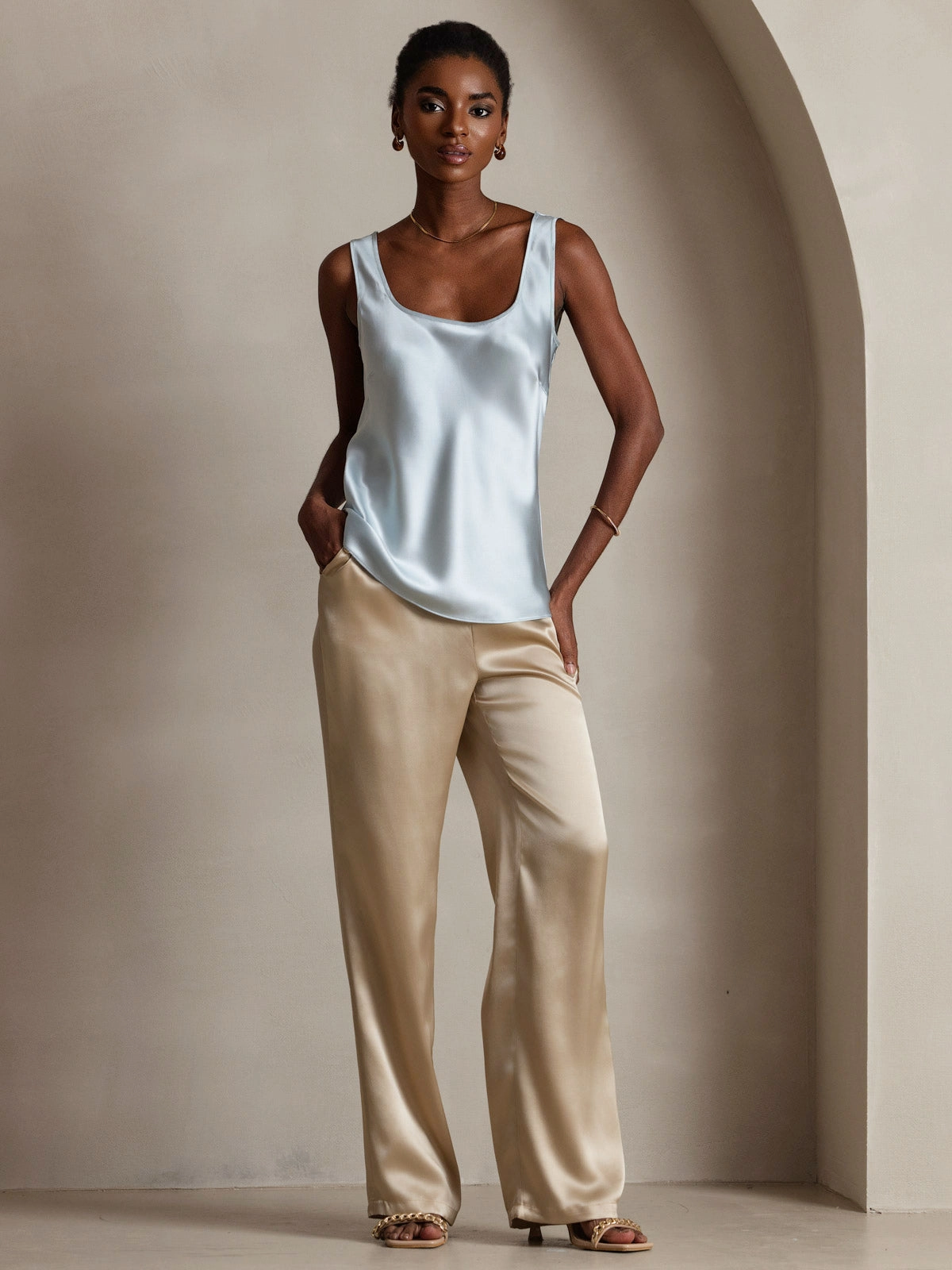 19Momme Silk U-neck Straps Tank Top