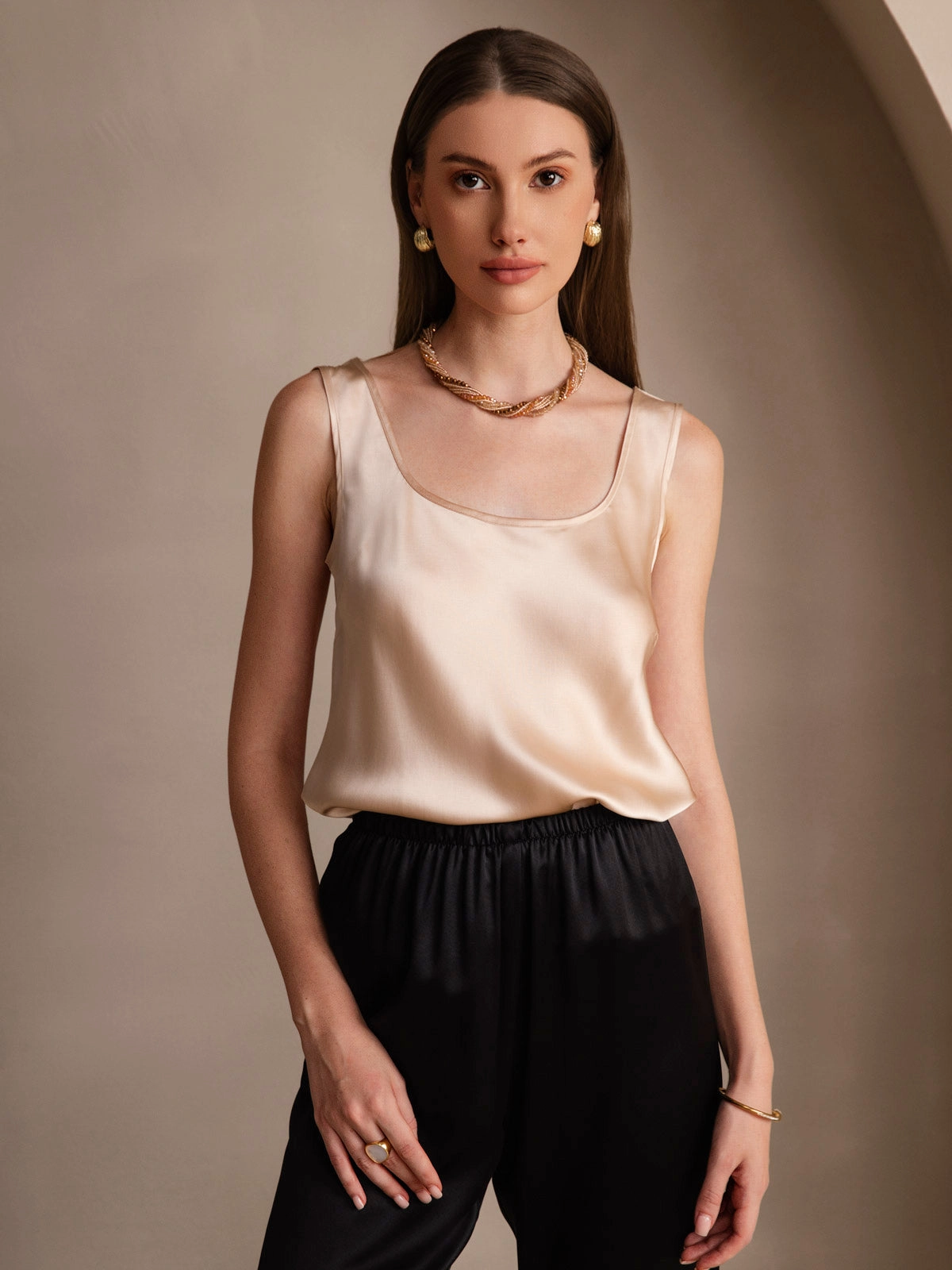 19Momme Silk U-neck Straps Tank Top