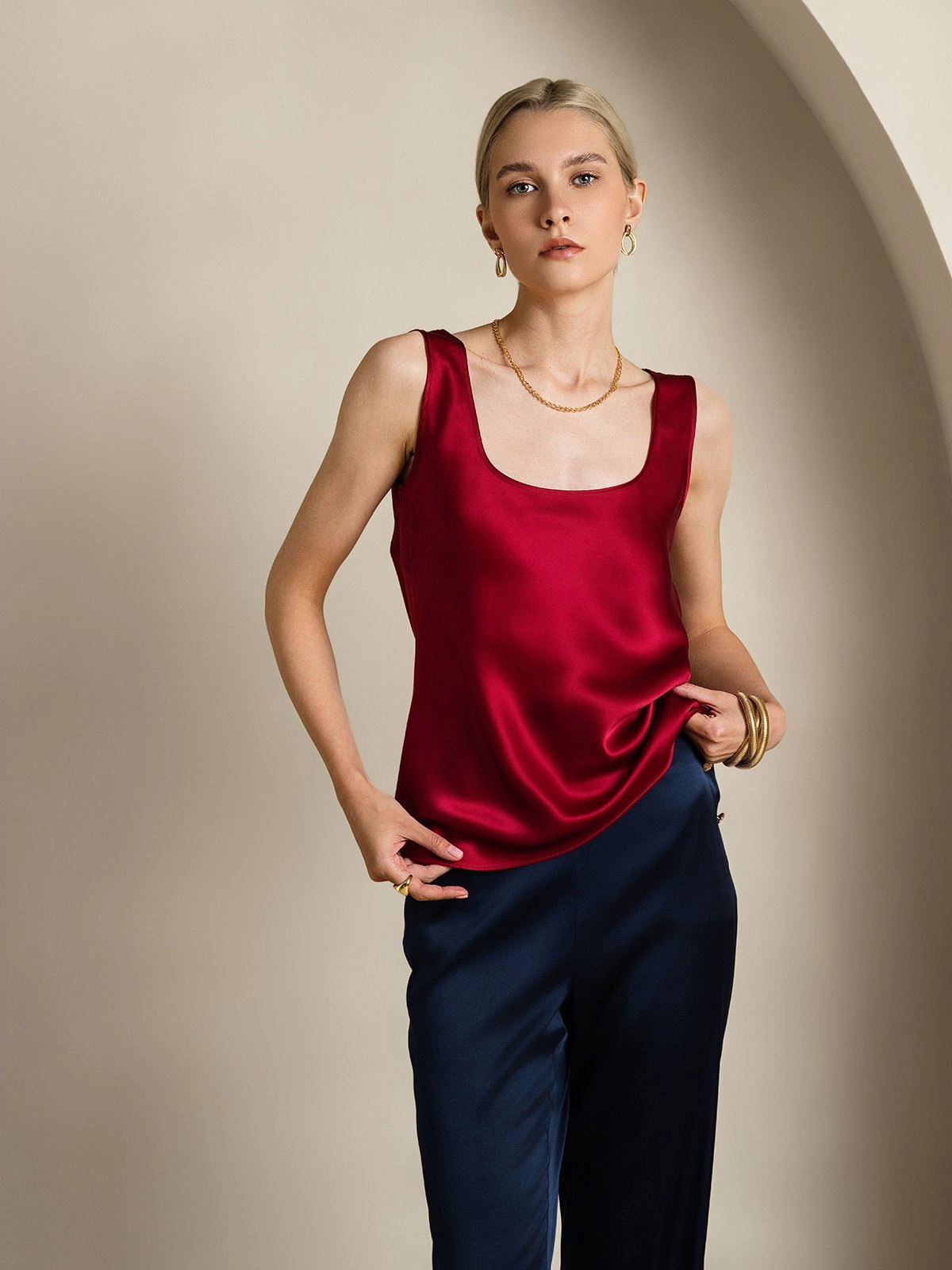 19Momme Silk U-neck Straps Tank Top