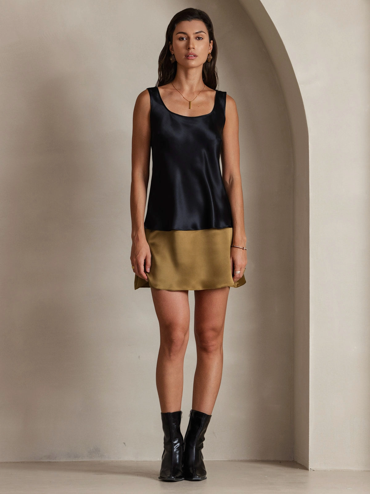 19Momme Silk U-neck Straps Tank Top
