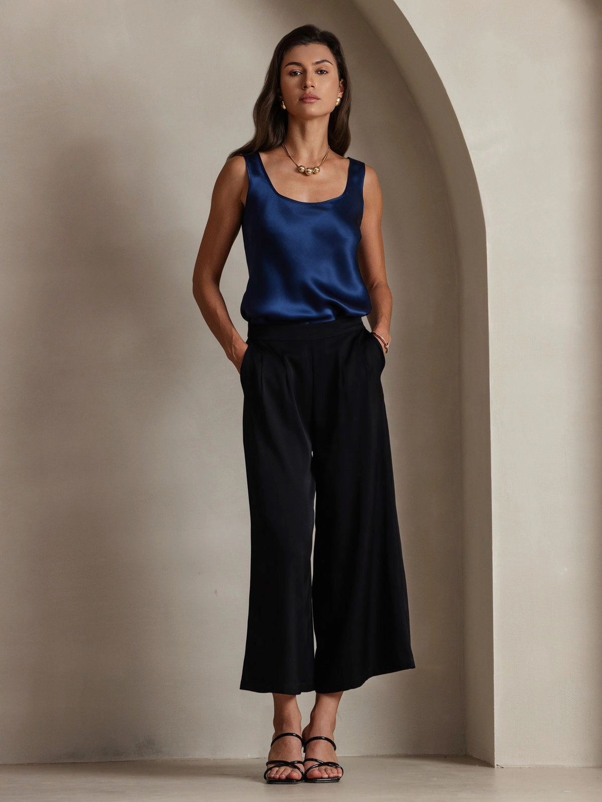 19Momme Silk U-neck Straps Tank Top