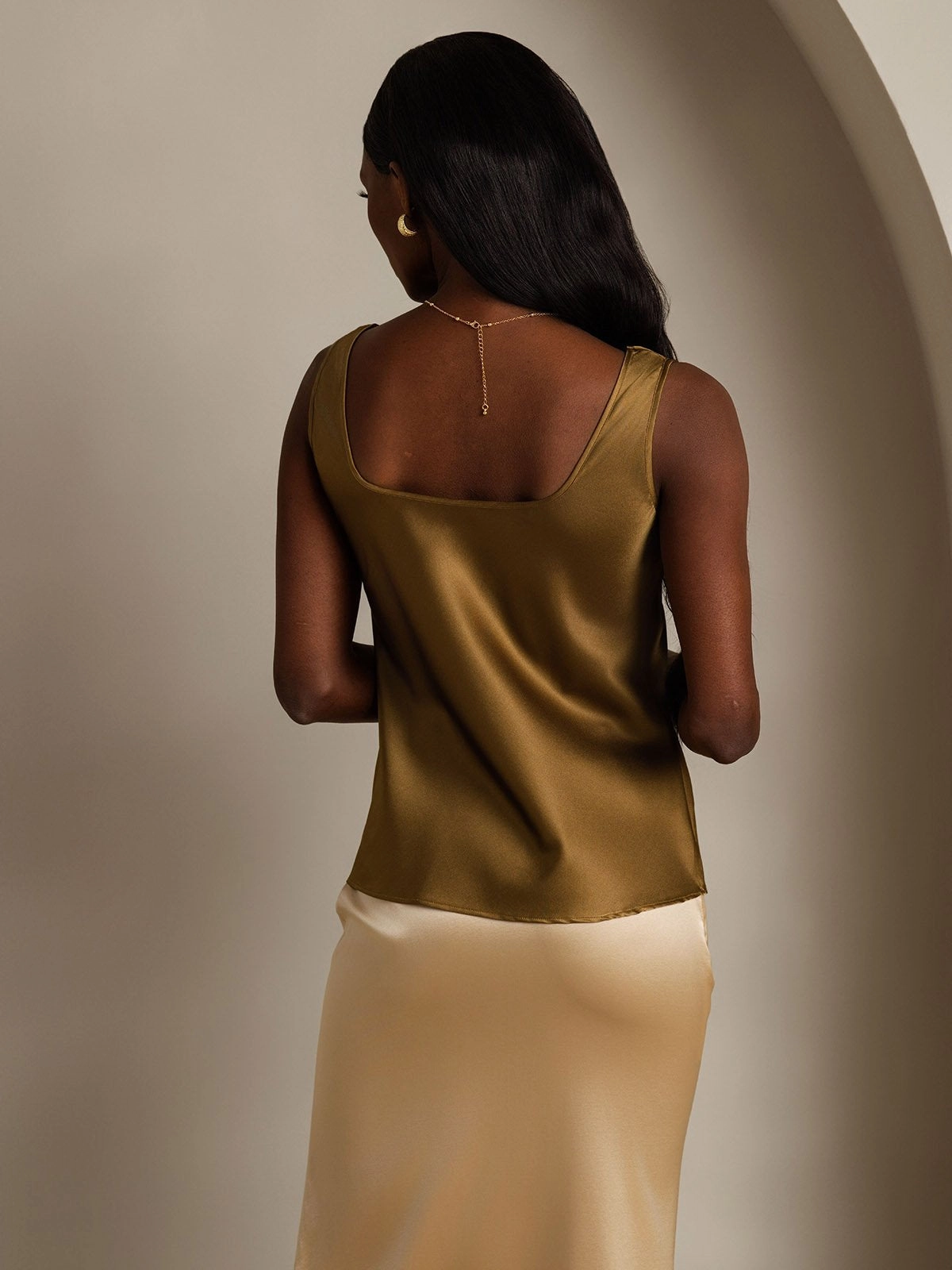 19Momme Silk U-neck Straps Tank Top
