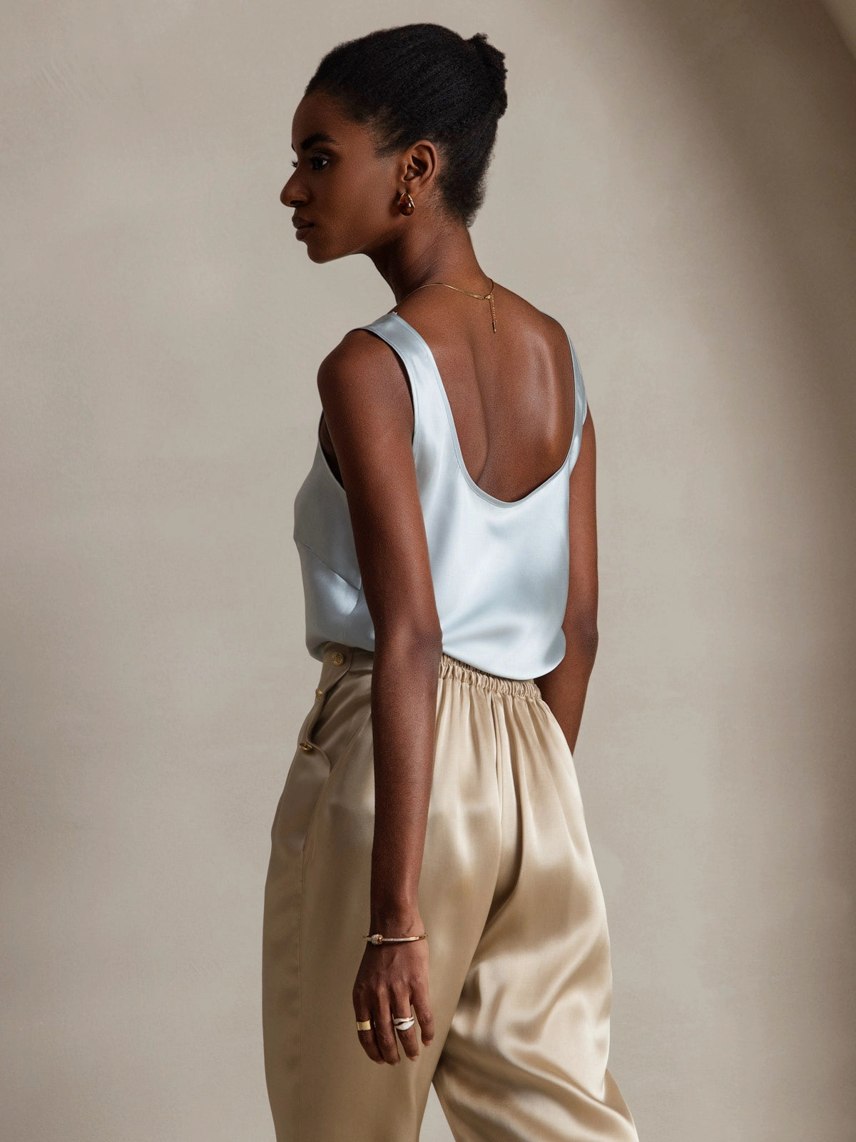 19Momme Silk U-neck Straps Tank Top