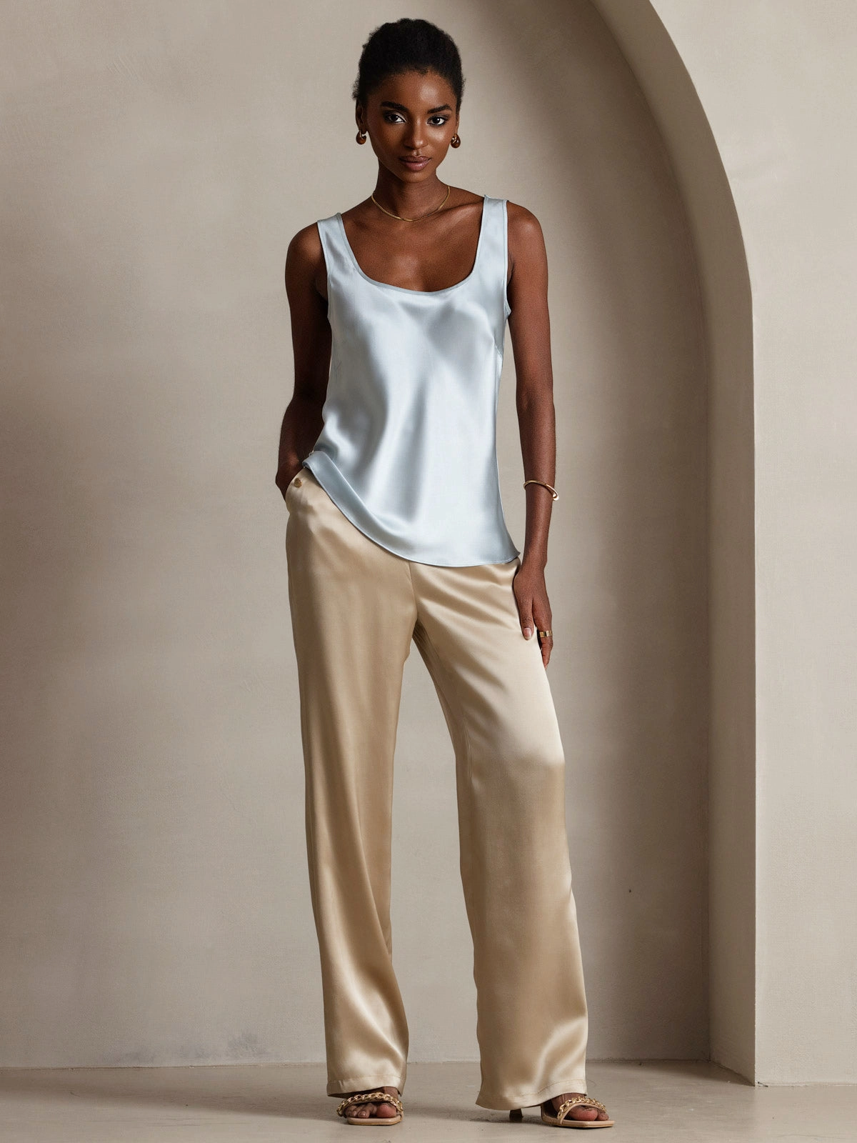 19Momme Silk U-neck Straps Tank Top
