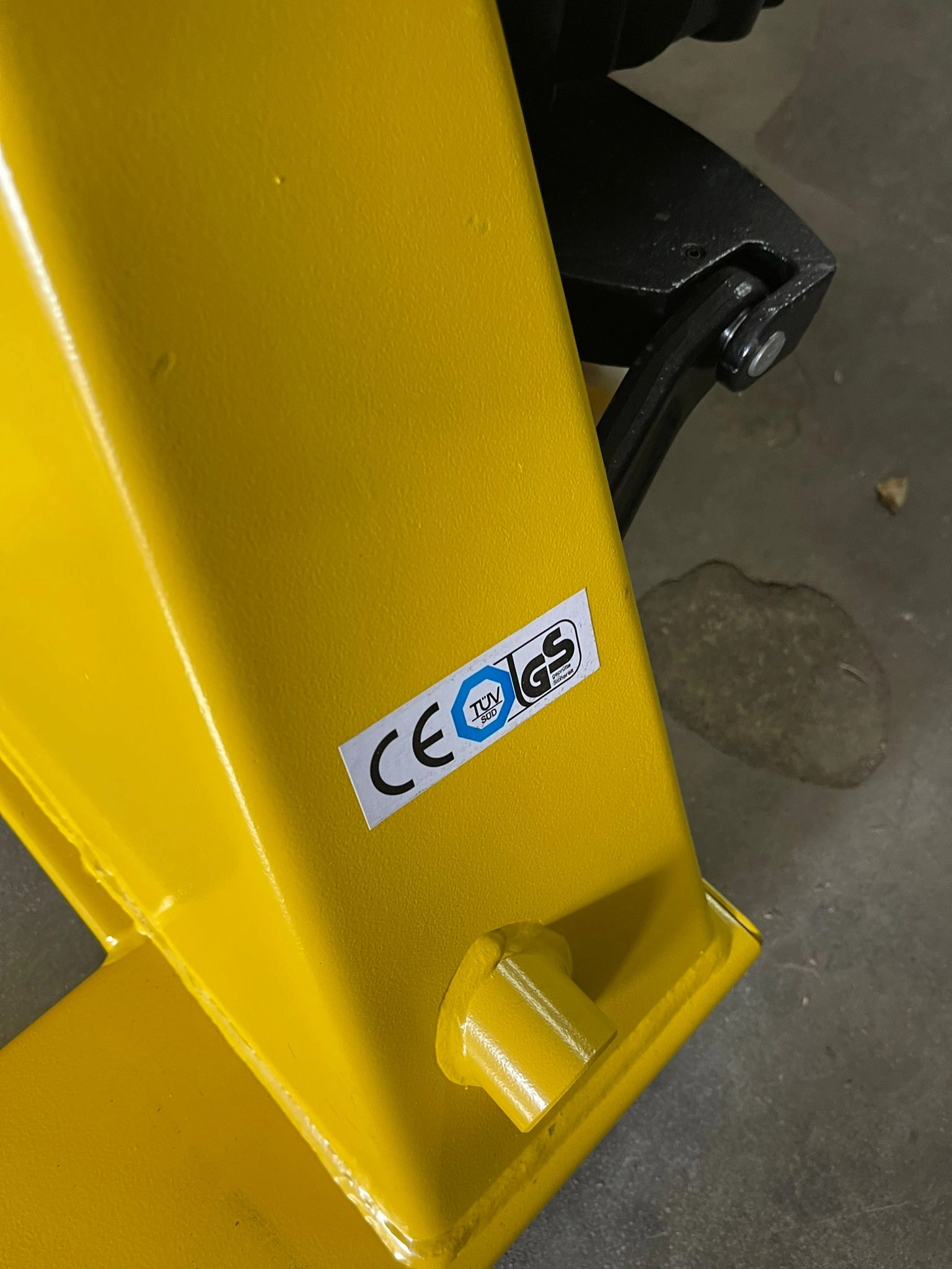 Aiko 3T 550X1100mm Pallet Truck (Single Pu) | Model : PT-CBY3P-550