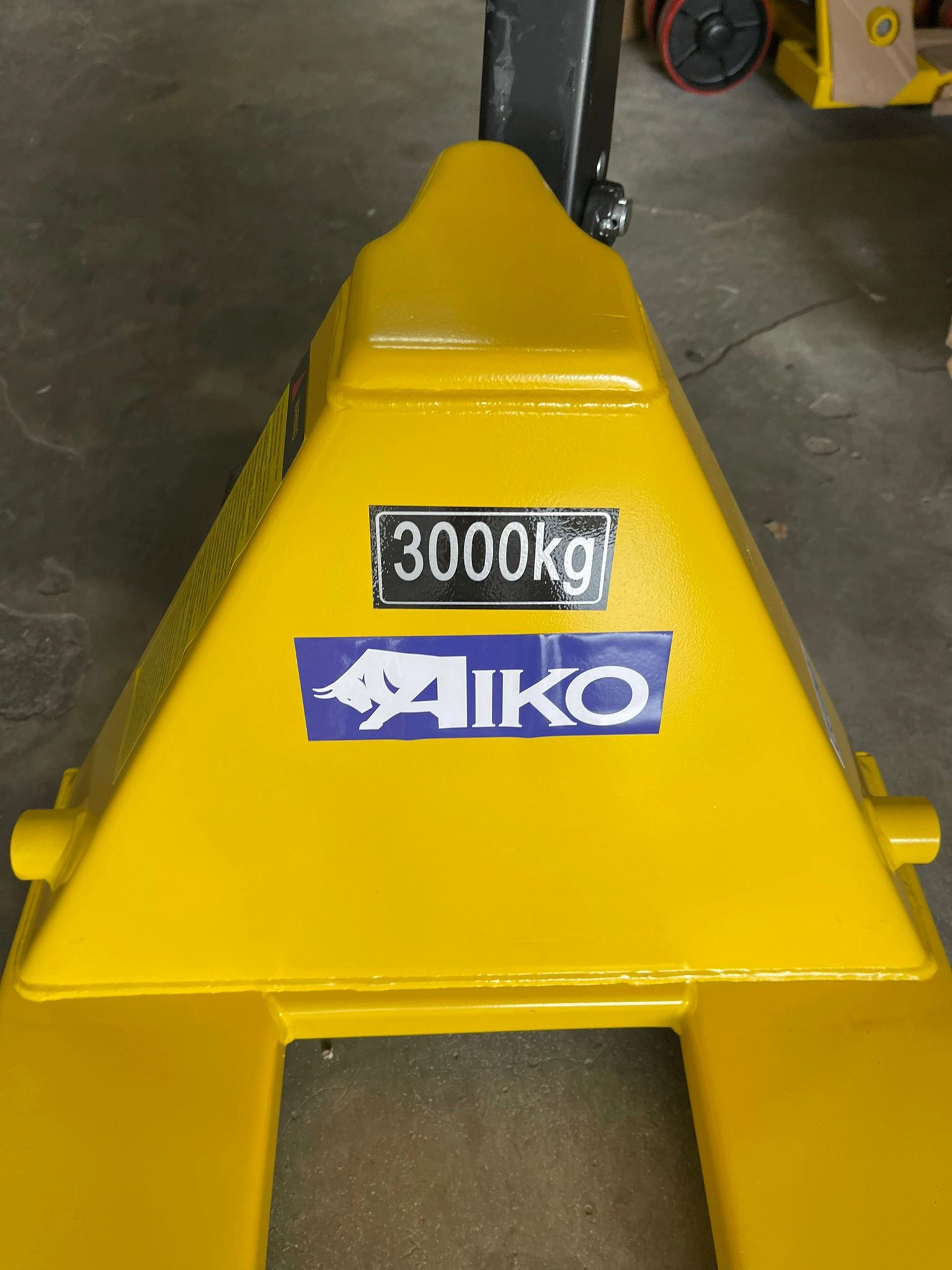 Aiko 3T 550X1100mm Pallet Truck (Single Pu) | Model : PT-CBY3P-550
