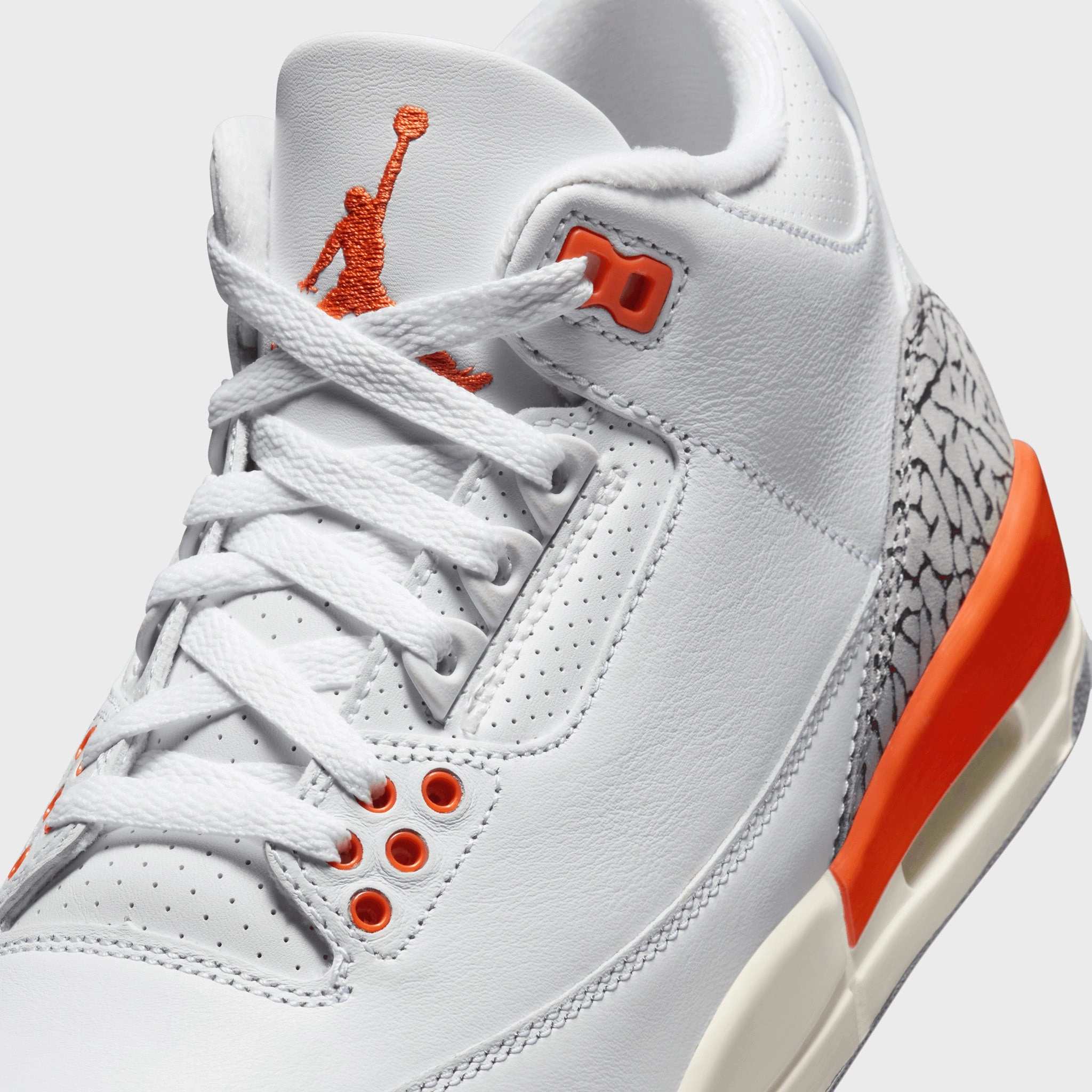 Jordan Women's 3 Retro White / Cosmic Clay - Sail