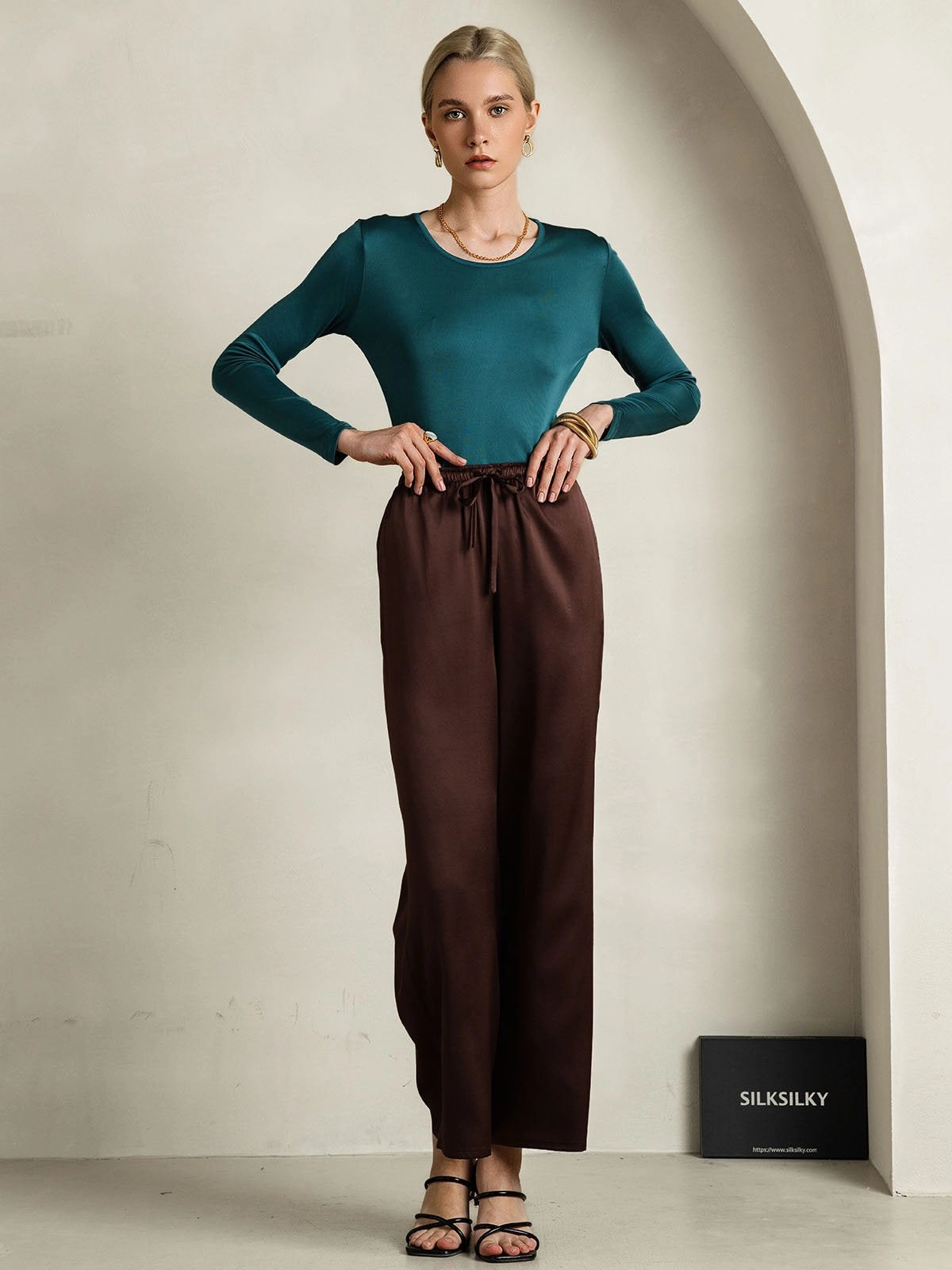 Silk Blend Round Neck Long-Sleeved T-Shirt