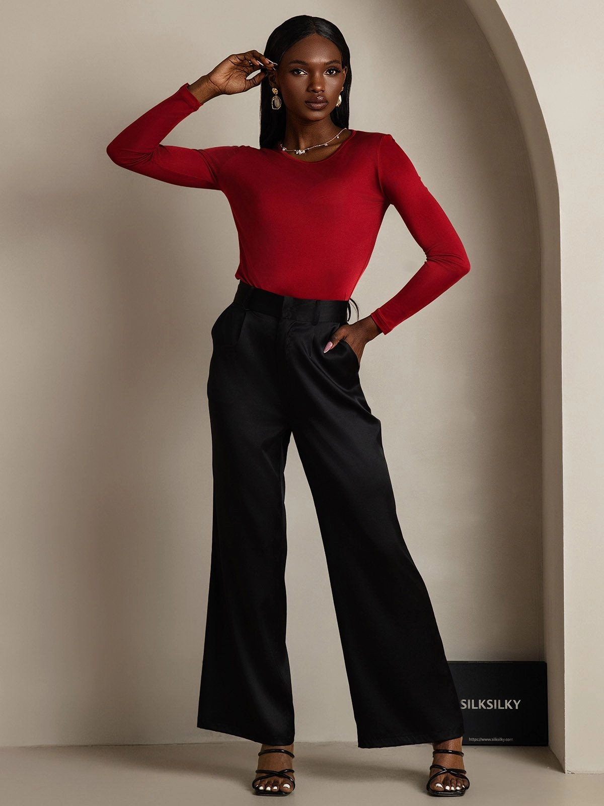 Silk Blend Round Neck Long-Sleeved T-Shirt